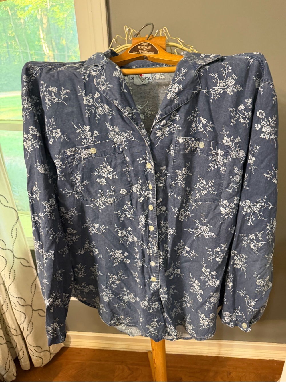 Vintage Crazy Horse Liz Claiborne L Indigo Blue White Floral Rayon Chambray